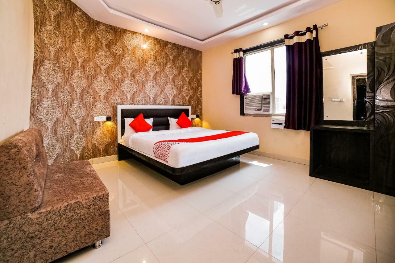 Oyo 41923 Prema Kunj Resort Jhansi Bagian luar foto